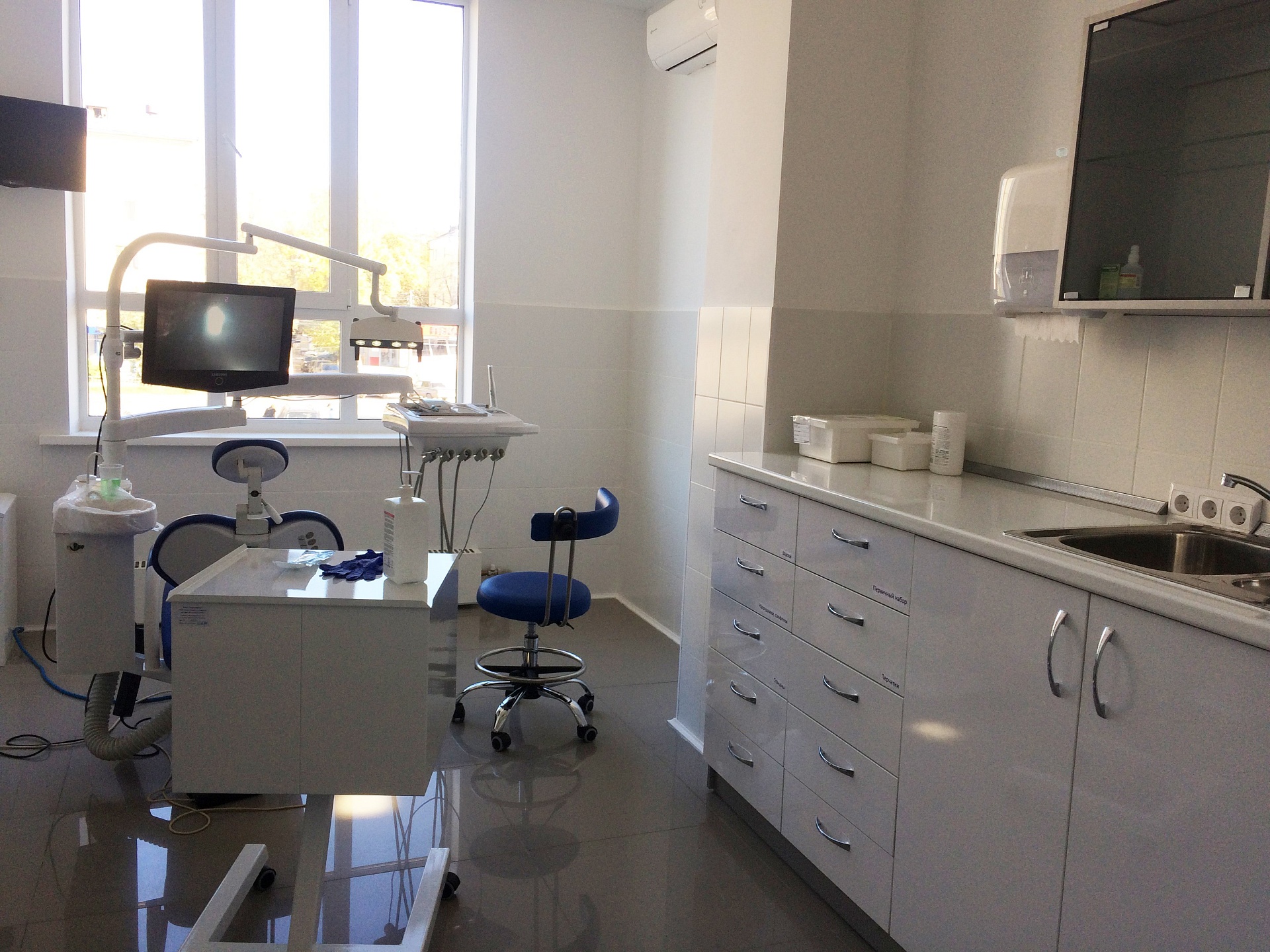 Все свои Двигатель Революции